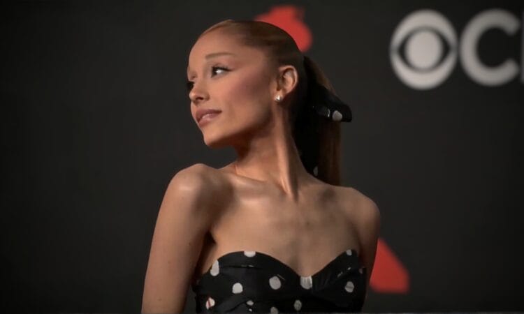 hollywood body positivity ariana grande
