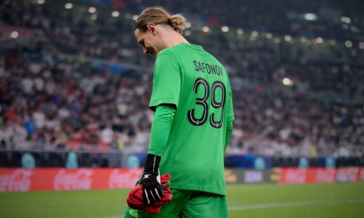 Matvey Safonov (PSG)