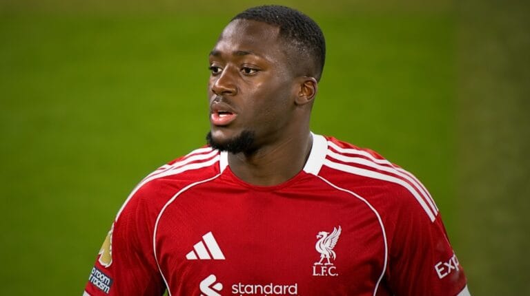 Mercato – Liverpool : Iraola veut mettre 50M€ sur le remplaçant de Konaté